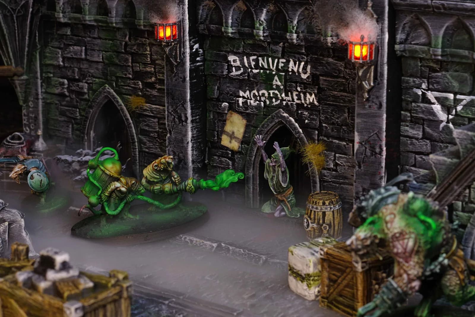 Entrée de ville Bienvenu à Mordheim avec décors lumineux